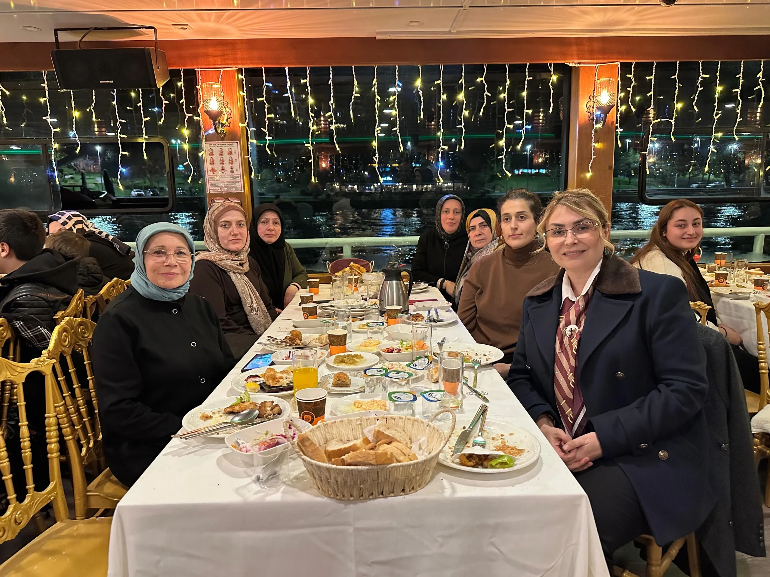 Altınovalılar Ramazan’da İstanbul’un Manevi Mekânlarında Buluştu