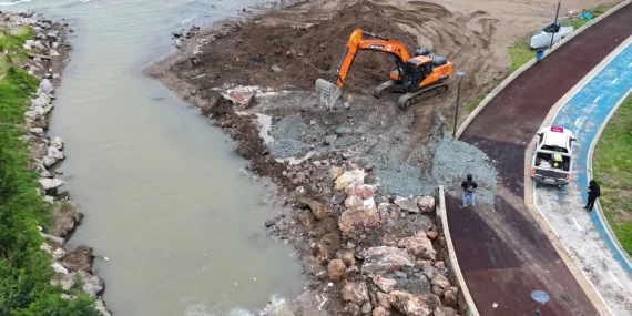 GACIK DEREAĞZINDA GÜÇLENDİRME ÇALIŞMASI BAŞLADI