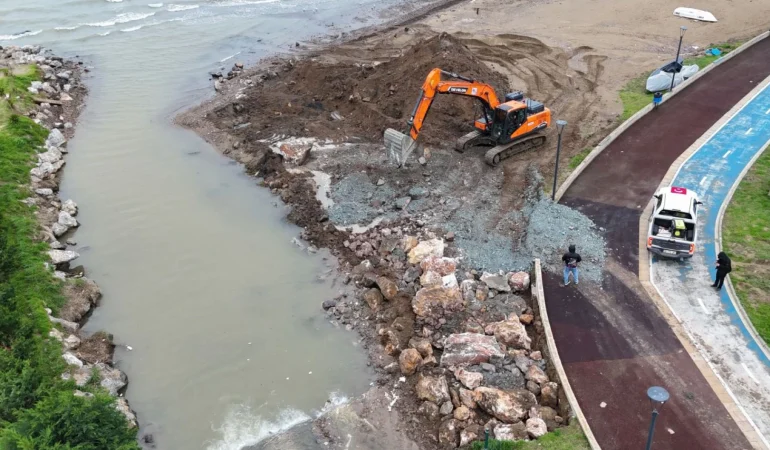 GACIK DEREAĞZINDA GÜÇLENDİRME ÇALIŞMASI BAŞLADI