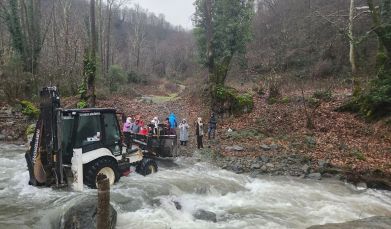 Teşvikiye’de Dere Seviyesi Yükseldi, Trekking Grubu Güvenli Şekilde Tahliye Edildi