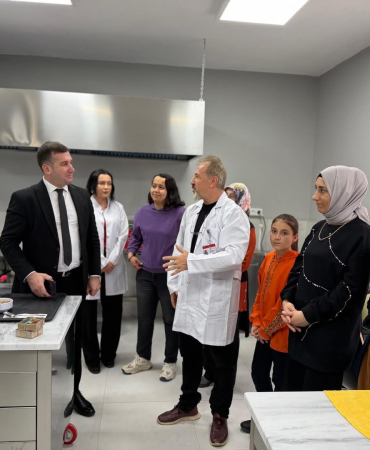 Nadide Üstündağ Yıldırım Gündüz Bakım, Rehabilitasyon ve Aile Danışma Merkezi Hizmete Başladı