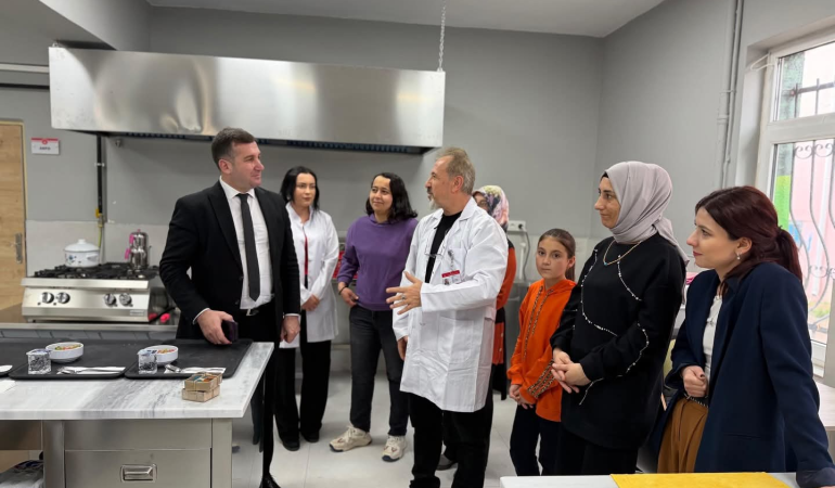 Nadide Üstündağ Yıldırım Gündüz Bakım, Rehabilitasyon ve Aile Danışma Merkezi Hizmete Başladı