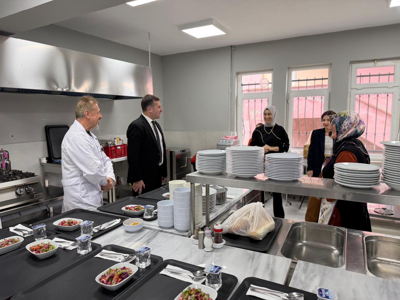 YALOVA’DA ENGELLİ BİREYLERE YÖNELİK GÜNDÜZ HİZMET MERKEZİ HİZMET VERMEYE BAŞLADI