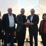 ÇİFTLİKKÖY’DE GRUP AYDOS’LA KADINLAR MATİNESİ YAPILDI