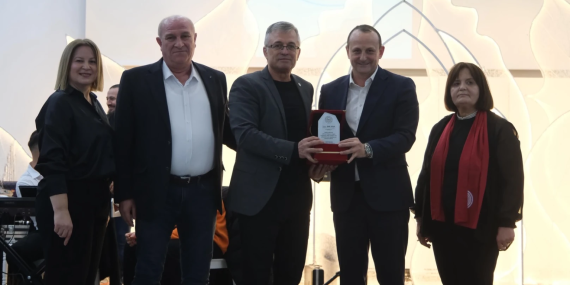 ÇİFTLİKKÖY’DE GRUP AYDOS’LA KADINLAR MATİNESİ YAPILDI