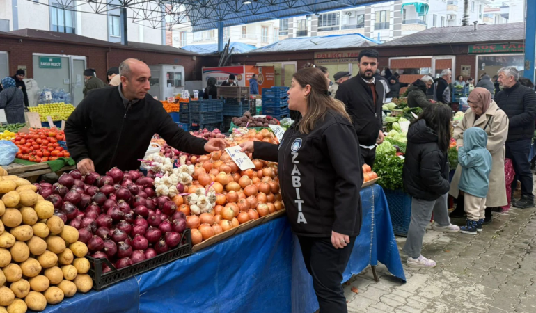 ÇİFTLİKKÖY ZABITASI PAZAR DENETİMLERİNİ SÜRDÜRÜYOR