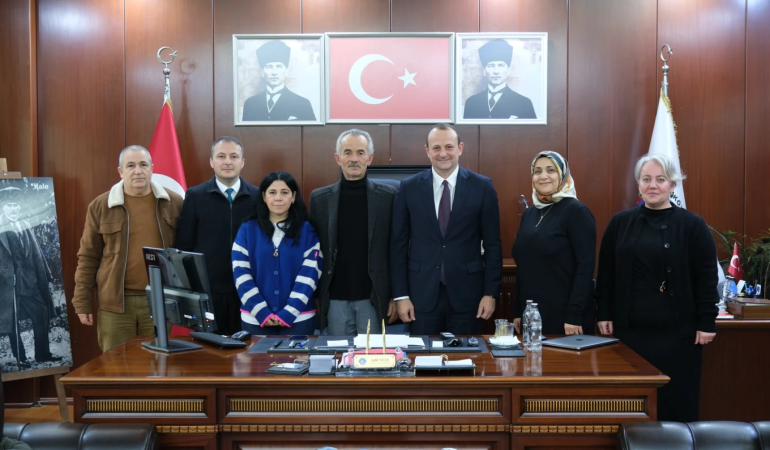 BAŞKAN YELE MUHTARLARI DİNLEDİ