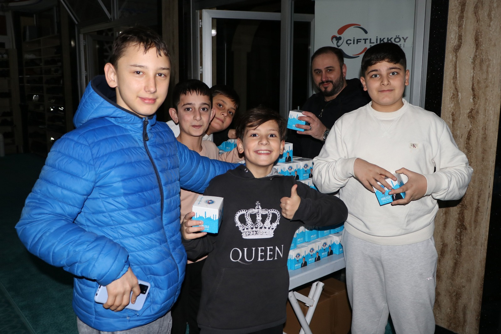 BERAT GECESİ’NDE KANDİL SİMİTLERİ ÇİFTLİKKÖY BELEDİYESİ’NDEN 1 BERAT GECESİ’NDE KANDİL SİMİTLERİ ÇİFTLİKKÖY BELEDİYESİ’NDEN