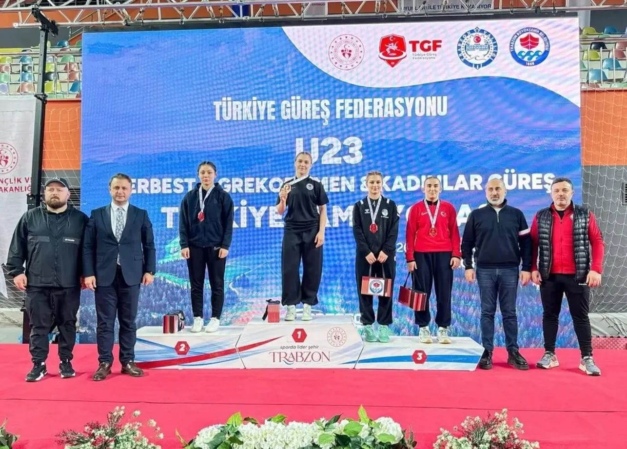 Yalova Termal Belediyespor Trabzon’da Esti: U23 Türkiye Şampiyonası’nda Takım Şampiyonluğu ve 12 Madalya 11 Yalova Termal Belediyespor Trabzon’da Esti: U23 Türkiye Şampiyonası’nda Takım Şampiyonluğu ve 12 Madalya