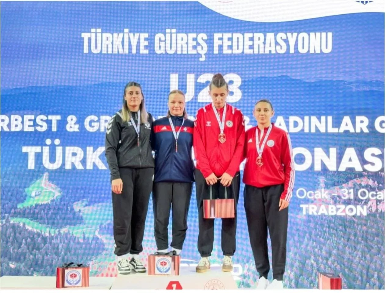 Yalova Termal Belediyespor Trabzon’da Esti: U23 Türkiye Şampiyonası’nda Takım Şampiyonluğu ve 12 Madalya 12 Yalova Termal Belediyespor Trabzon’da Esti: U23 Türkiye Şampiyonası’nda Takım Şampiyonluğu ve 12 Madalya