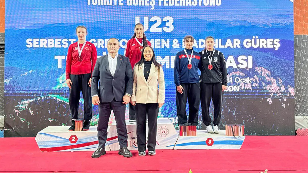 Yalova Termal Belediyespor Trabzon’da Esti: U23 Türkiye Şampiyonası’nda Takım Şampiyonluğu ve 12 Madalya 13 Yalova Termal Belediyespor Trabzon’da Esti: U23 Türkiye Şampiyonası’nda Takım Şampiyonluğu ve 12 Madalya