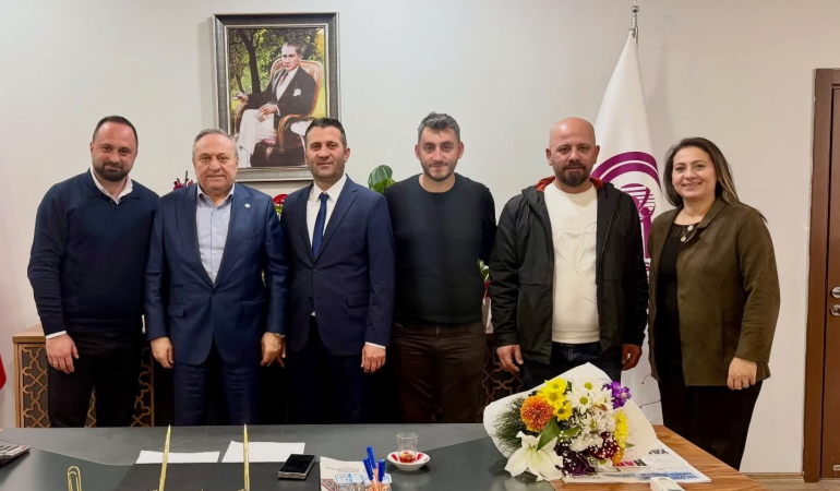 Yalova Kent Konseyi Başkanı Kenan Engin’den Esnaf Odasına Anlamlı Ziyaret