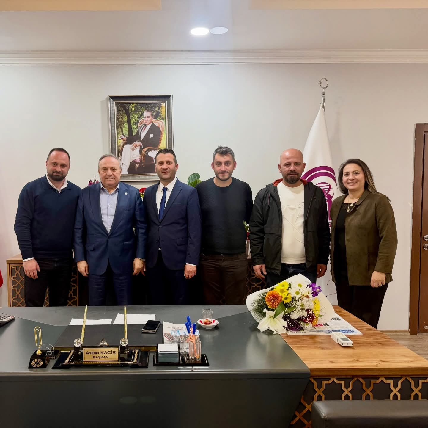 Yalova Kent Konseyi Başkanı Kenan Engin’den Esnaf Odasına Anlamlı Ziyaret