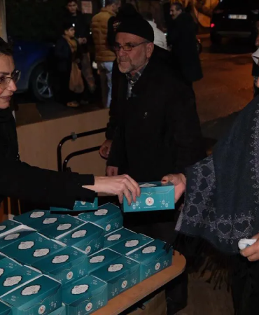 Altınova’da Berat Kandili Maneviyatı Camilerde Yaşandı