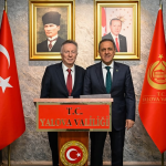 Eski Vali Yusuf Erbay’dan Yalova Valisi Dr. Ahmet Hamdi Usta’ya Hayırlı Olsun Ziyareti