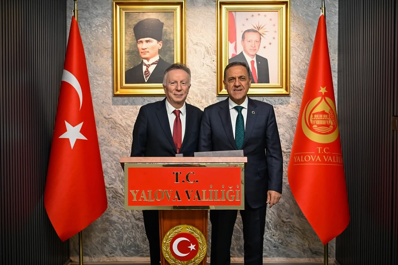 Eski Vali Yusuf Erbay’dan Yalova Valisi Dr. Ahmet Hamdi Usta’ya Hayırlı Olsun Ziyareti