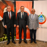 Yalova’da Vefa Buluşması: Emekli Vali Yardımcıları Onuruna Anlamlı Toplantı