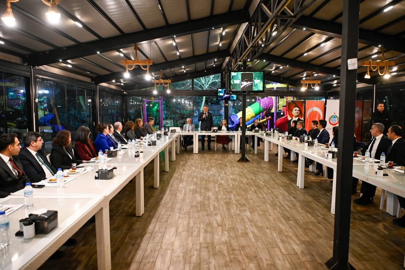 Yalova’da Vefa Buluşması: Emekli Vali Yardımcıları Onuruna Anlamlı Toplantı