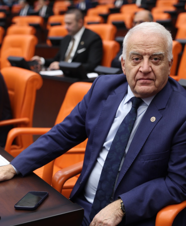 BECAN’DAN ANKARA’DA YALOVA HAMLESİ: ULAŞTIRMA BAKANI URALOĞLU İLE KRİTİK PROJELER MASADA