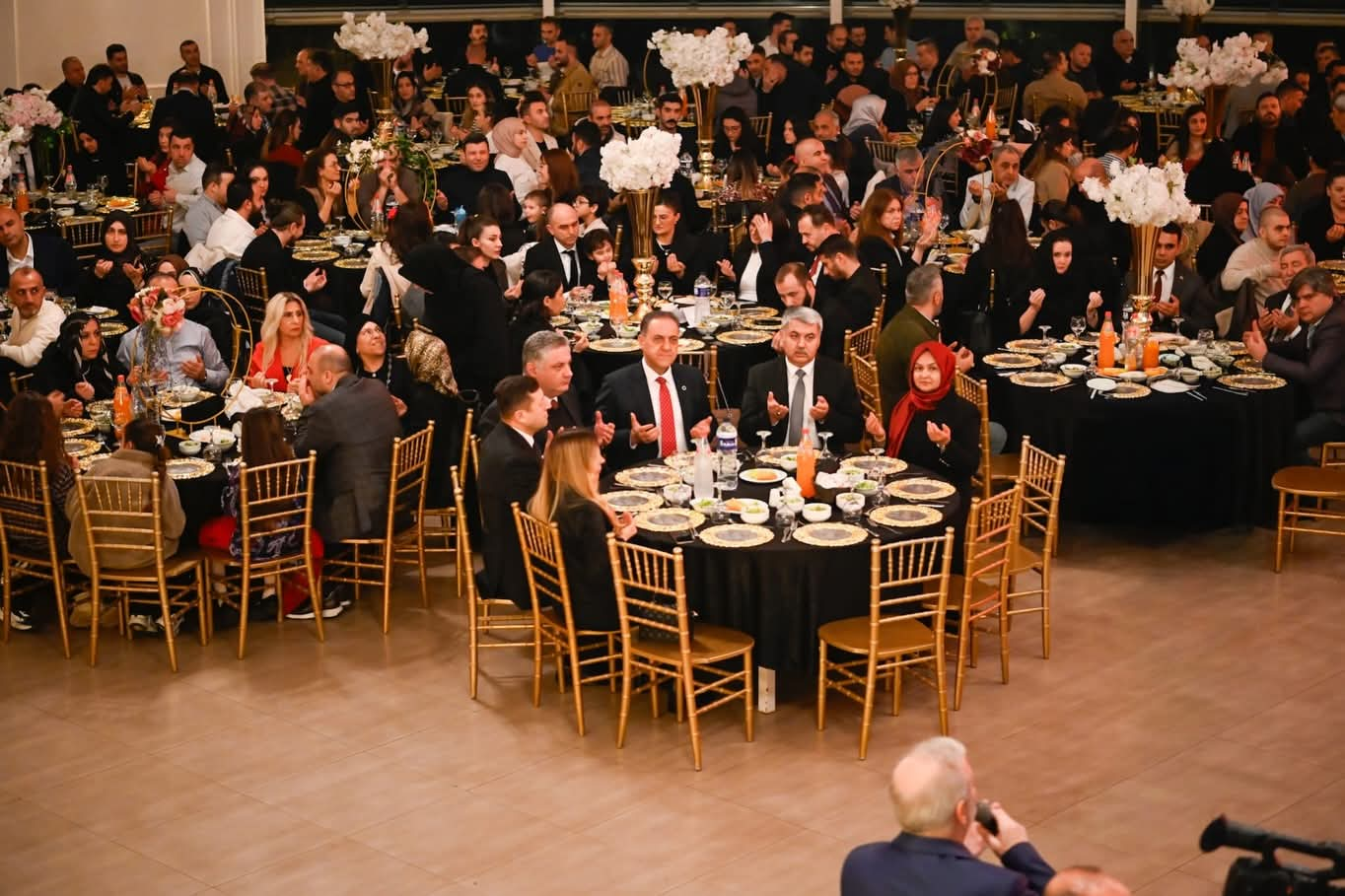 Yalova Valisi Dr. Ahmet Hamdi Usta, Gazi Polis Eren Çelik’in Nikâhına Şahitlik Etti