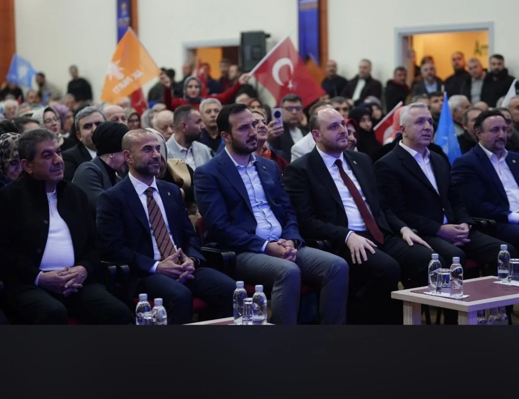 AK Parti Teşkilatları Yalova Armutlu’da Buluştu: İstanbul Esenler Motivasyon Kampı’nda Türkiye Yüzyılı Vurgusu