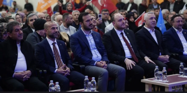 AK Parti Teşkilatları Yalova Armutlu’da Buluştu: İstanbul Esenler Motivasyon Kampı’nda Türkiye Yüzyılı Vurgusu