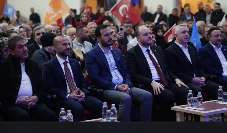 AK Parti Teşkilatları Yalova Armutlu’da Buluştu: İstanbul Esenler Motivasyon Kampı’nda Türkiye Yüzyılı Vurgusu