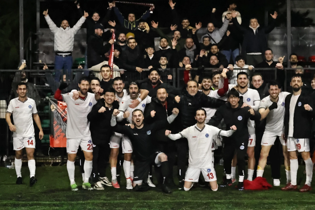 ÇİFTLİKKÖY ŞAMPİYONLUK YOLUNDA