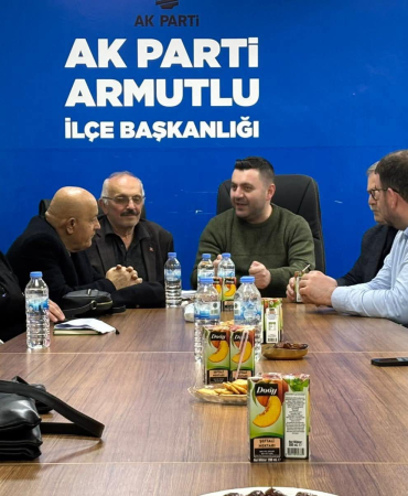 AK Parti Yalova Teşkilatı Armutlu’da Buluştu: İlçe Danışma Meclisi Toplantısı Gerçekleştirildi