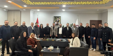 Anahtar Parti’den Yalova’da Esnaf Odasına Ziyaret: “Şehrimiz İçin Ortak Akıl Vurgusu”