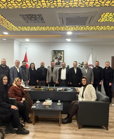 Anahtar Parti’den Yalova’da Esnaf Odasına Ziyaret: “Şehrimiz İçin Ortak Akıl Vurgusu”