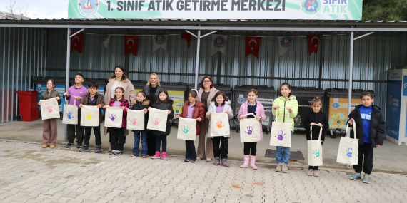 ÇİFTLİKKÖY’DE ÖĞRENCİLER GERİ DÖNÜŞÜMÜ YERİNDE ÖĞRENDİ