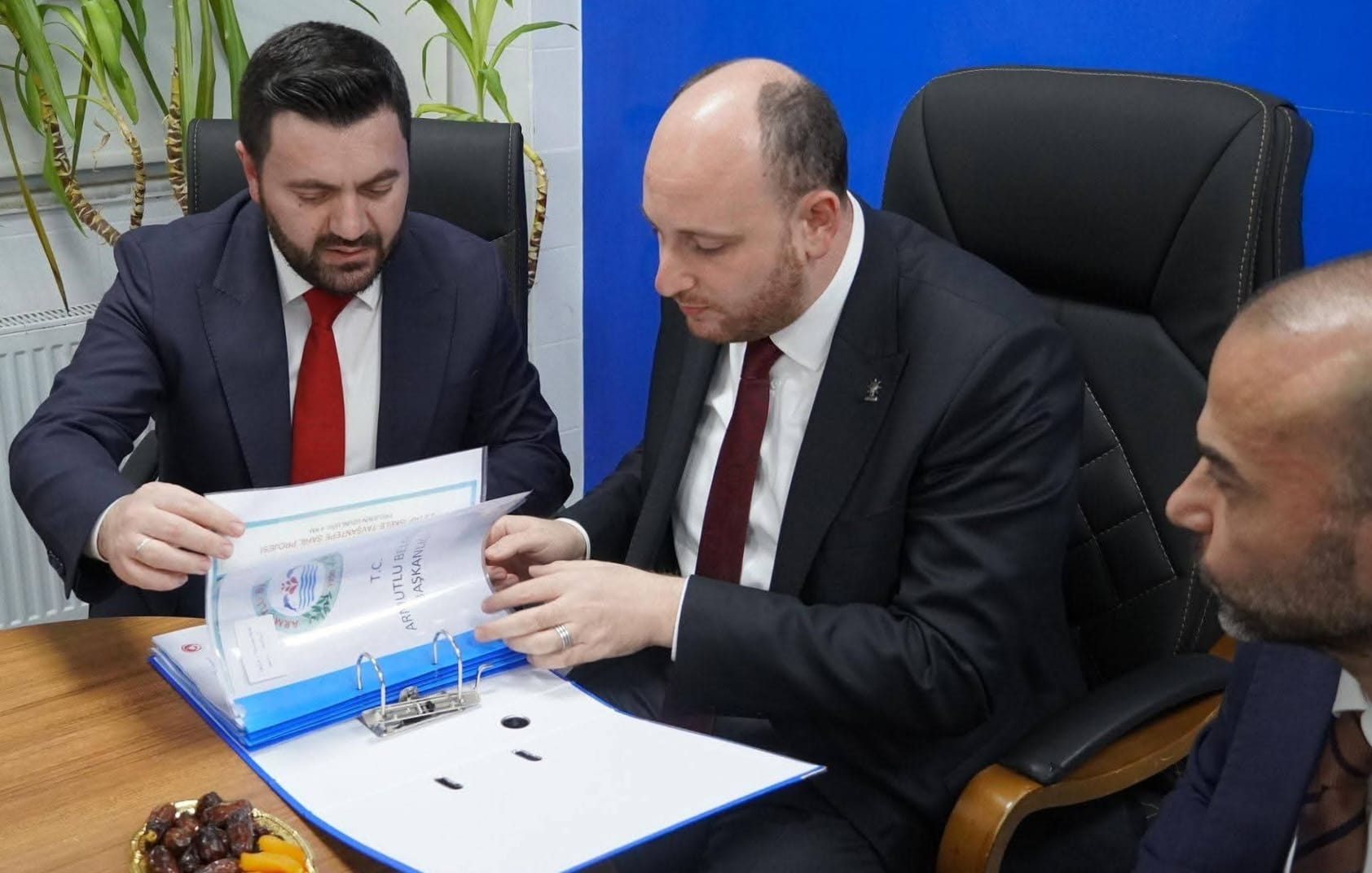 Ahmet Büyükgümüş’ten Armutlu’ya Çıkarma: “Mega Projeler Yolda” 4 Ahmet Büyükgümüş’ten Armutlu’ya Çıkarma: “Mega Projeler Yolda”