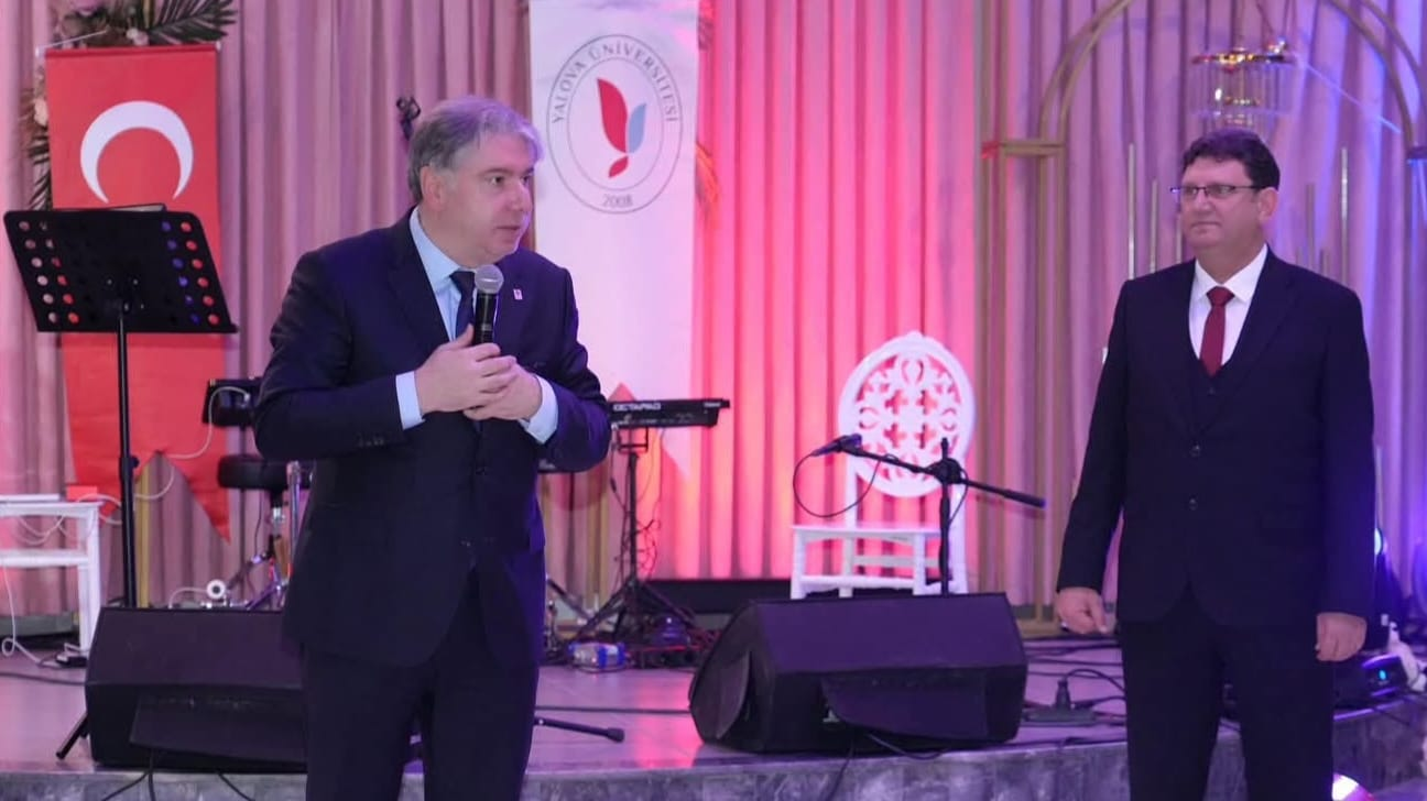 Şampiyonların Gecesi Coşkuyla Gerçekleşti: Yalova Üniversitesi Spor Kulübü Gurur Dolu Anlar Yaşattı