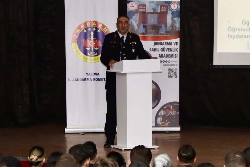 Jandarma ve Sahil Güvenlik Akademisi’nden Yalova’da 350 Öğrenciye Kariyer Tanıtımı