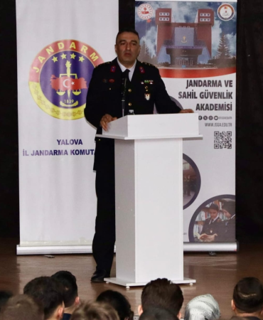 Jandarma ve Sahil Güvenlik Akademisi’nden Yalova’da 350 Öğrenciye Kariyer Tanıtımı