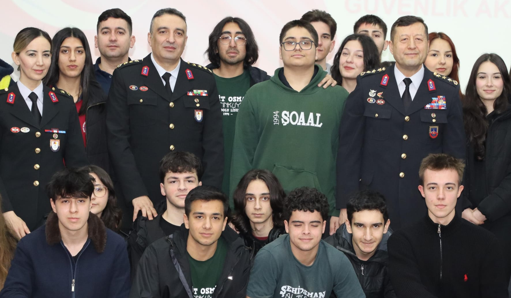 Jandarma ve Sahil Güvenlik Akademisi’nden Yalova’da 350 Öğrenciye Kariyer Tanıtımı 7 Jandarma ve Sahil Güvenlik Akademisi’nden Yalova’da 350 Öğrenciye Kariyer Tanıtımı