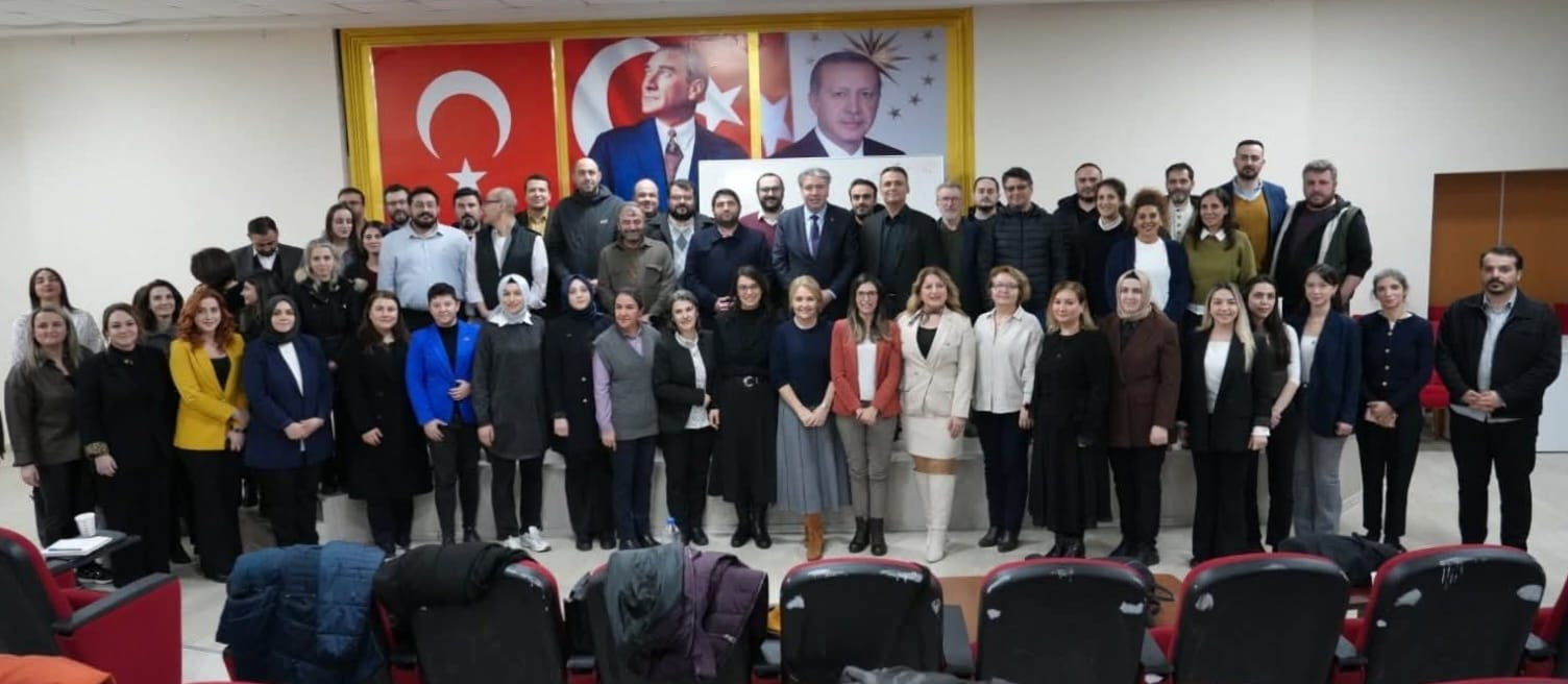 SON DERS REKTÖRÜMÜZDEN: YALOVA ÜNİVERSİTESİ’NDE AKADEMİK GELİŞİM PROGRAMI TAMAMLANDI