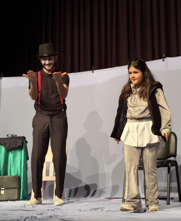 Çocuklarımız İçin Tiyatro Keyfi: 7’den 77’ye Pandomim Yalova’da Sahnelendi