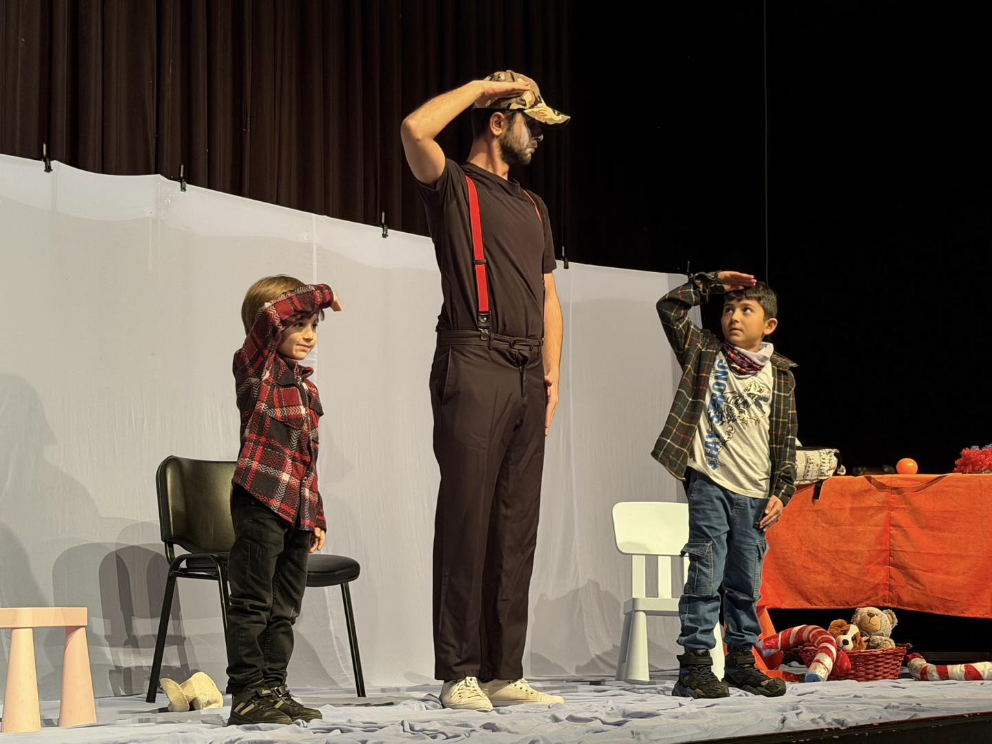 Çocuklarımız İçin Tiyatro Keyfi: 7’den 77’ye Pandomim Yalova’da Sahnelendi