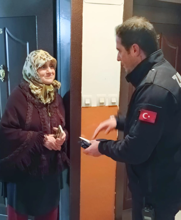 ÇİFTLİKKÖY ZABITASI KAYIP CÜZDANI ŞENAY TEYZE’YE ULAŞTIRDI