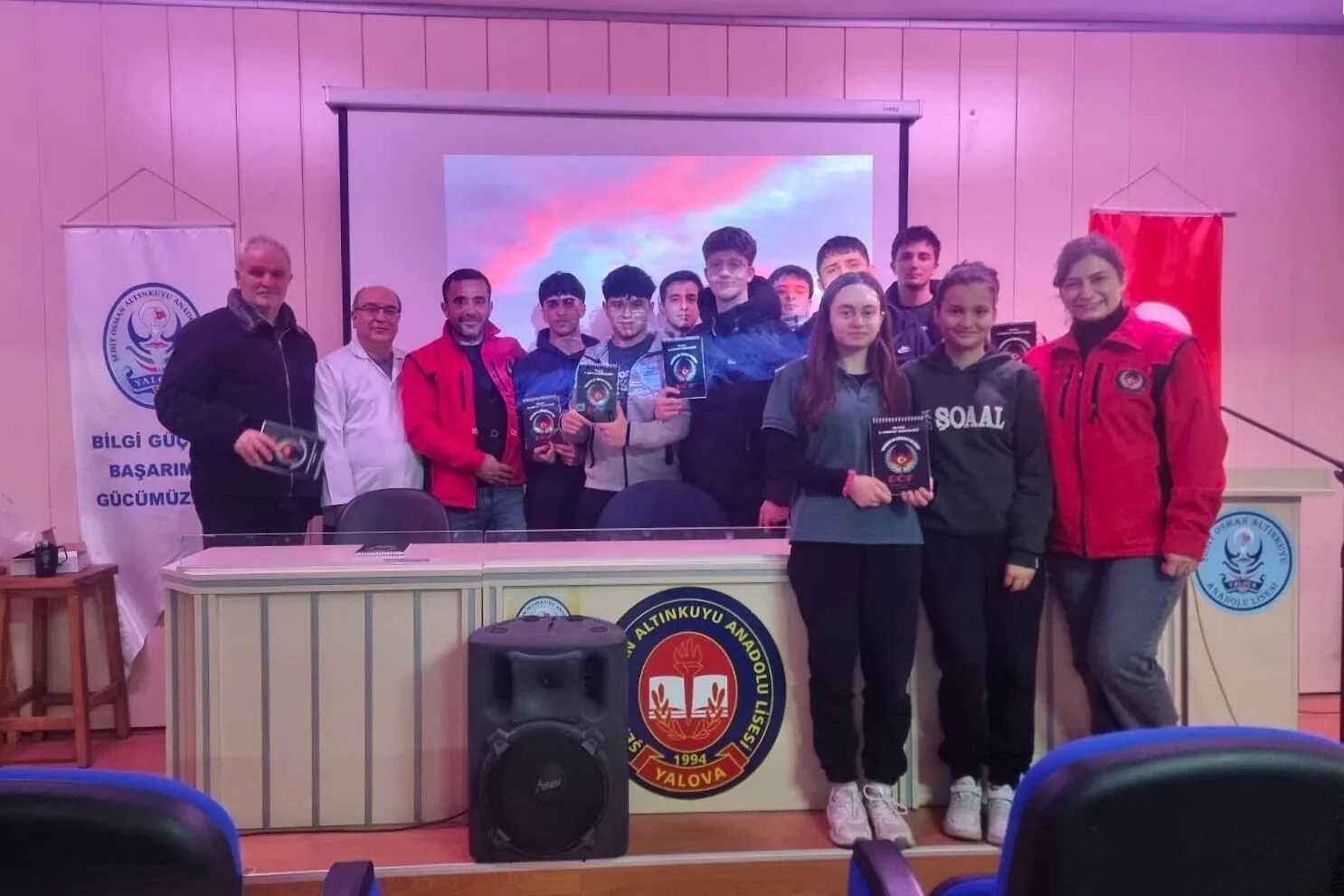 574 Öğrenciye “Gençlik ve Güvenli Gelecek” Eğitimi 5 574 Öğrenciye “Gençlik ve Güvenli Gelecek” Eğitimi