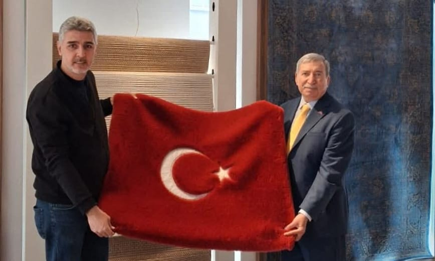 MHP Yalova Teşkilatı Cumhuriyet Caddesi Esnafıyla Buluştu 4 MHP Yalova Teşkilatı Cumhuriyet Caddesi Esnafıyla Buluştu