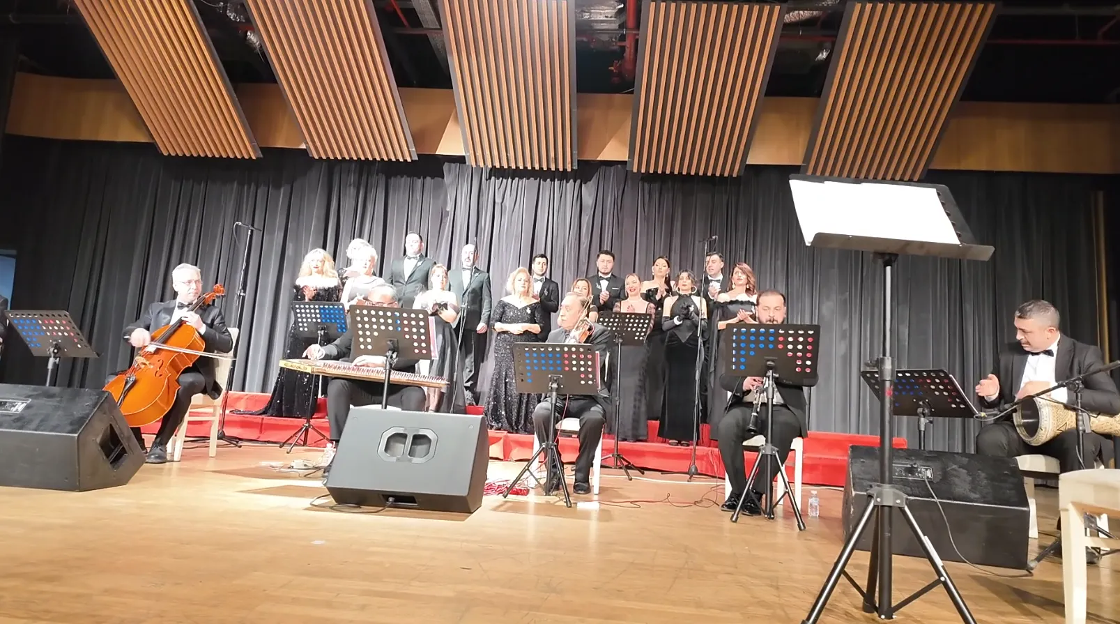 Hoş Sada Korosu, “Sevgiliye Şarkılar” Konseriyle Yalova’yı Büyüledi