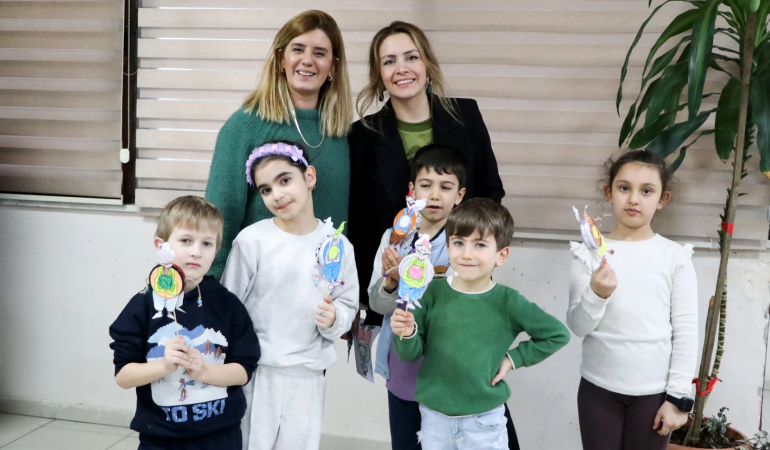 ÇİFTLİKKÖY’DE MİNİK KURSİYERLERDEN RAMAZAN DAVULCUSU ETKİNLİĞİ