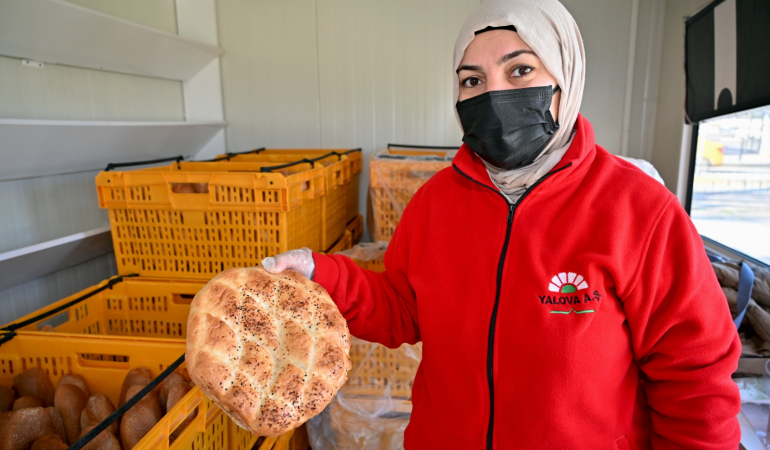HALK EKMEK SATIŞ NOKTALARINDA UYGUN FİYATLI RAMAZAN PİDESİ SATIŞLARI BAŞLADI