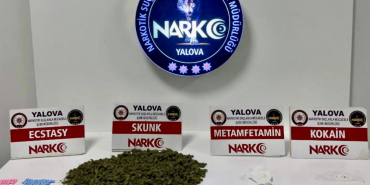 Yalova’da Narkotik Operasyonu: 576 Gram Uyuşturucu, 81 Hap ve Hassas Terazi Ele Geçirildi
