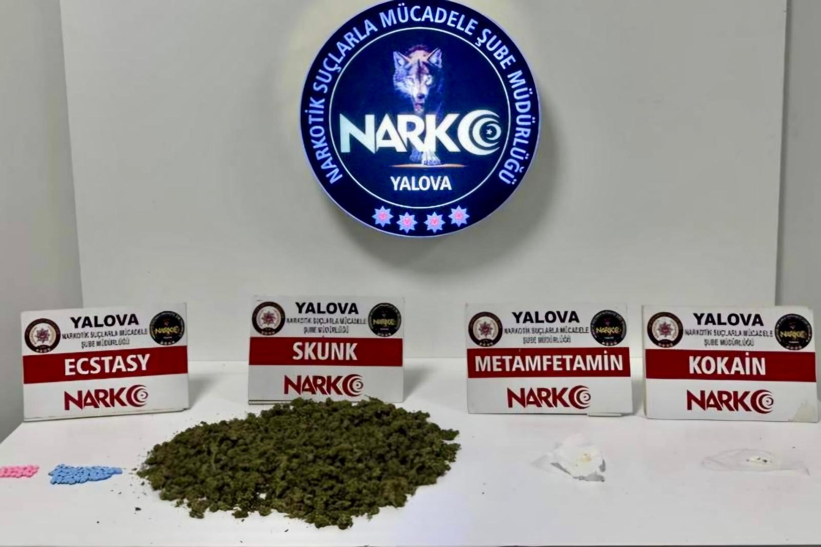 Yalova’da Narkotik Operasyonu: 576 Gram Uyuşturucu, 81 Hap ve Hassas Terazi Ele Geçirildi
