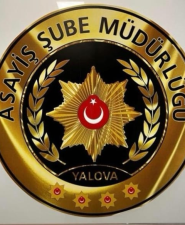 Çiftlikköy’de Kahvehaneye Kumar Baskını: 7 Bin 700 TL Para ve 106 İskambil Kağıdı Ele Geçirildi