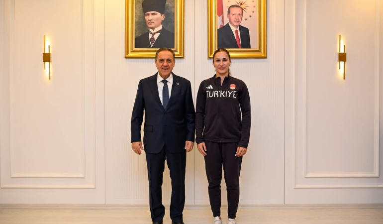 Yalova Valisi Dr. Ahmet Hamdi Usta, Dünya ve Avrupa Şampiyonu Buse Tosun Çavuşoğlu’nu Ağırladı